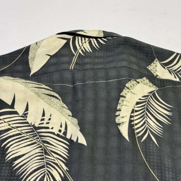 Tommy Bahama Shirt Mens XL Black Silk Hawaiian Palm Leaf Aloha Button Front - Picture 9 of 9